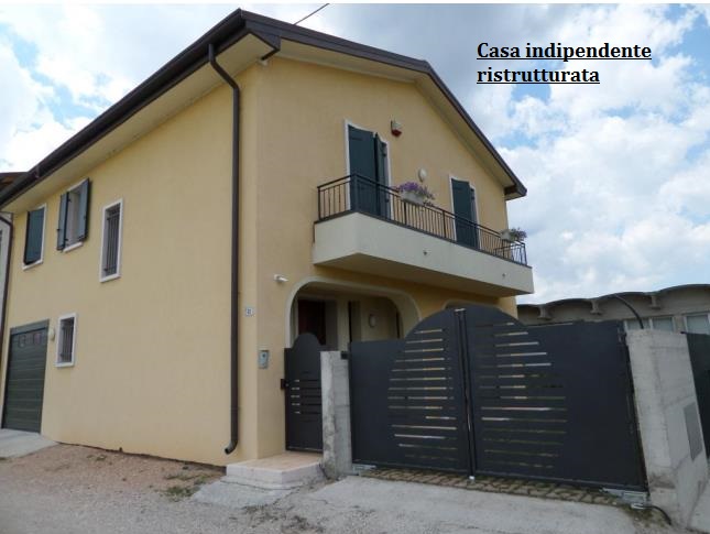 Casa indipendente ristrutturata